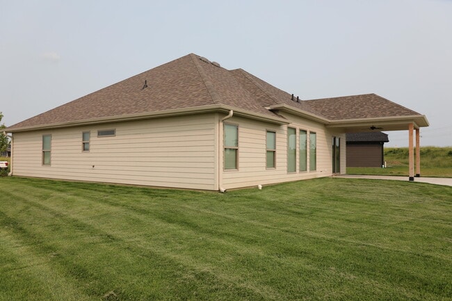 Building Photo - 4512 Estacada Dr