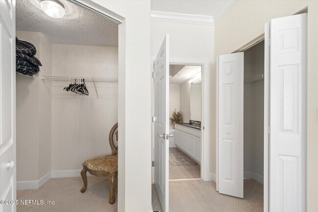 Building Photo - 215 S Ocean Grande Dr