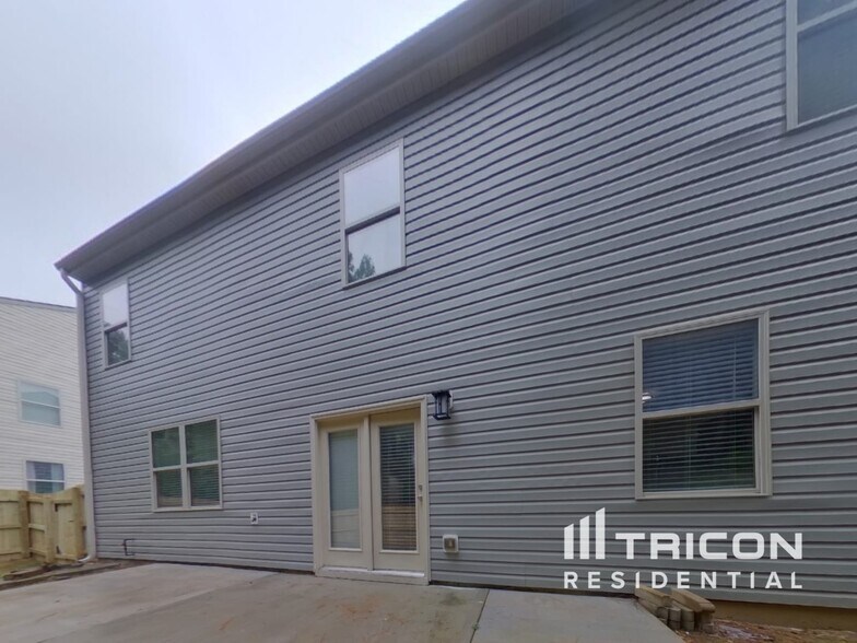 Building Photo - 236 Arbor Creek Dr