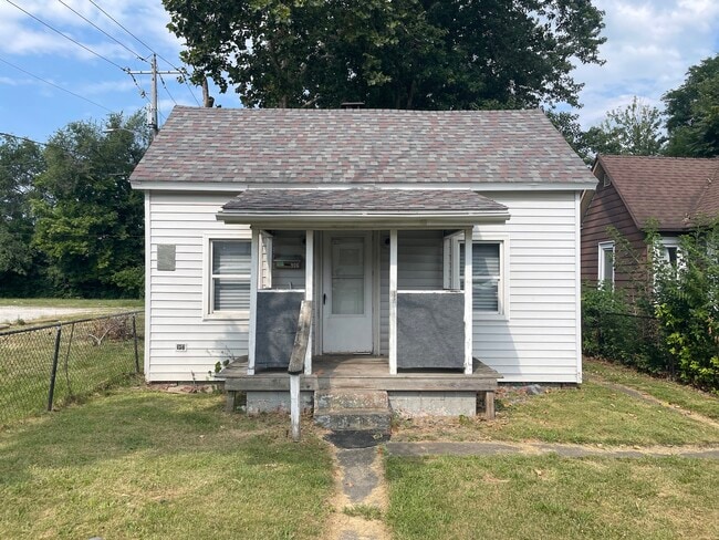 Primary Photo - 906 Jewell St