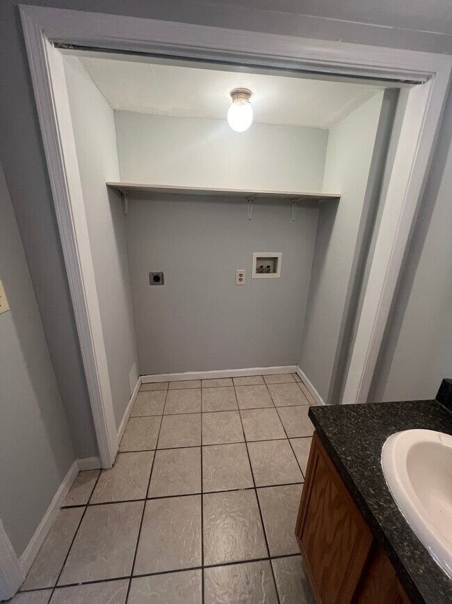 Washer dryer hook up - 336 Washington Ave