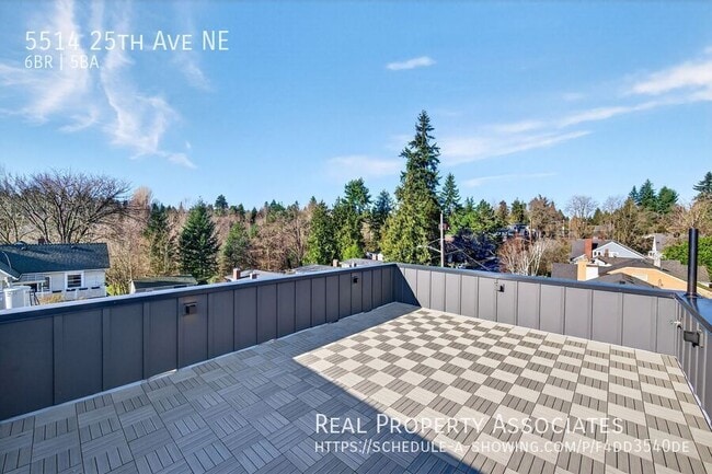 Building Photo - 5514 25th Ave NE