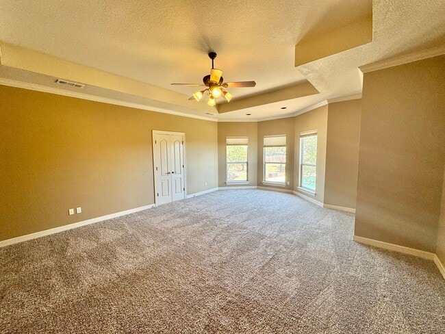 Building Photo - *COMING SOON* Luxurious 2-Story Home in Gated Stone Oak Community – Pool & Lawn Care Included