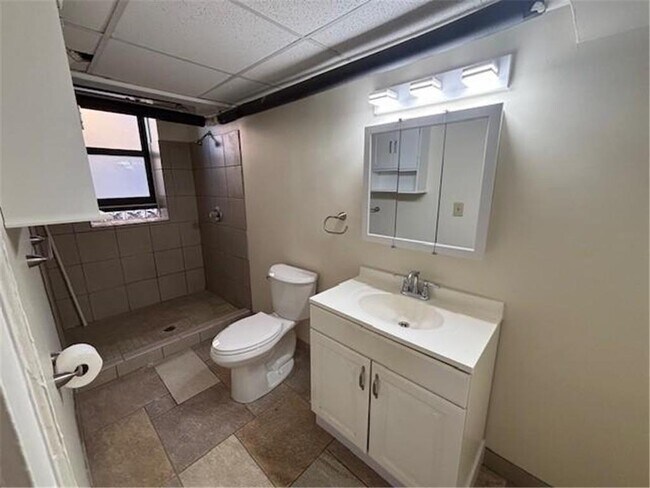 Building Photo - 1401 Willow St