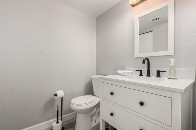 Building Photo - FURNISHED Scottsdale 2/bed/2bath Townhome ...