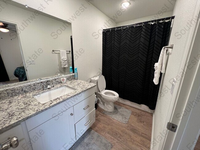 Building Photo - 2131 Bobwhite Ct