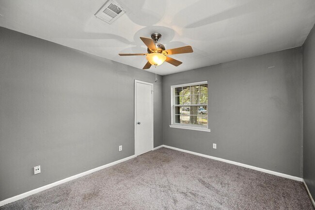 Building Photo - 12307 Nova Ct