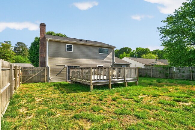 Building Photo - 195 Bentley Dr