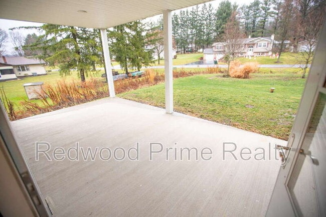 Building Photo - 2321 Smoke Dr