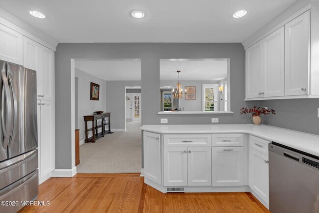 Building Photo - 115 Grassmere Avenue