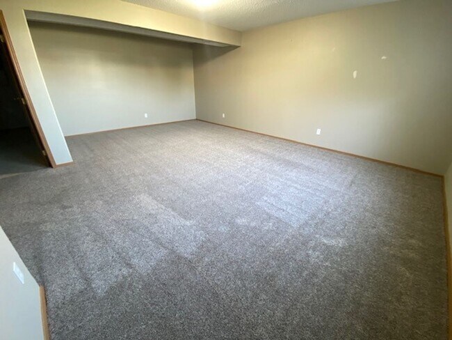 Building Photo - 6013 23rd St S