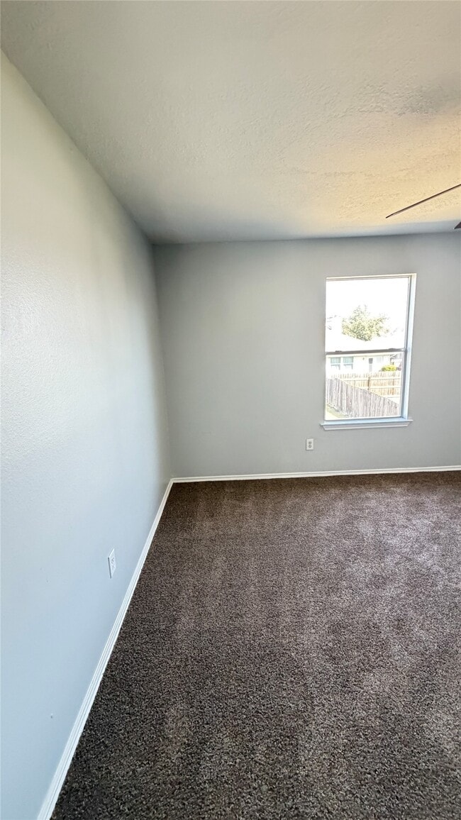 Building Photo - 4115 Geronimo Lake Dr