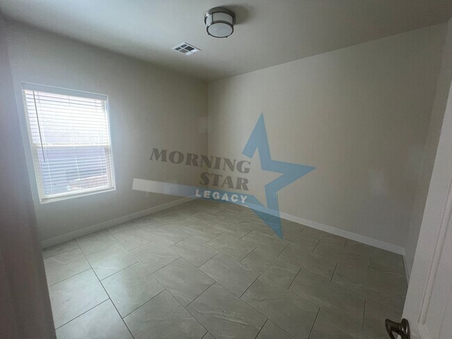 Building Photo - Stunning 2025-built rental in highly desirable Sonoma Ranch — 4 bed / 3 bath