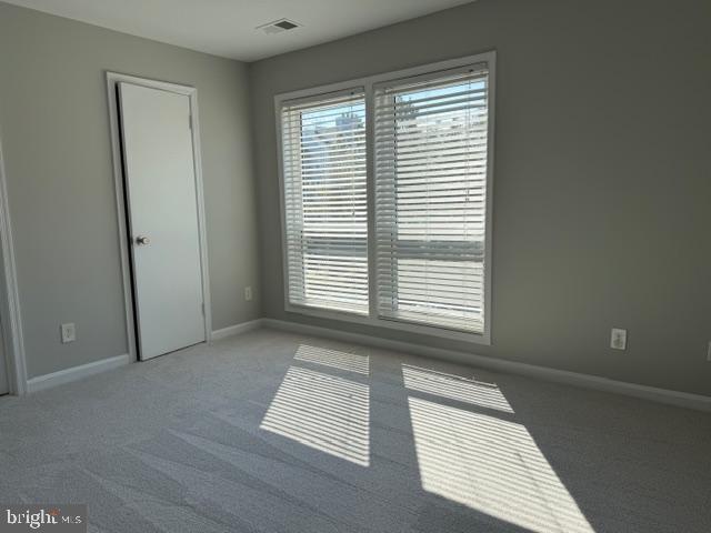 Building Photo - 3175 Summit Square Dr