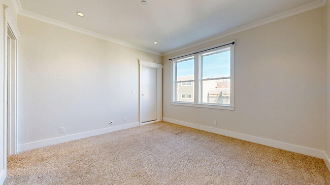 Building Photo - Bright & Modern 2BR/2BA Condo with Garage Parking & In-Unit Laundry – Central Richmond
