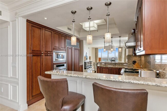 Building Photo - 17875 Collins Ave