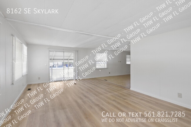 Building Photo - 8162 SE Skylark-