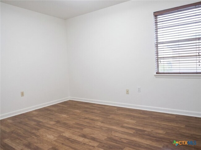 Building Photo - 1009 S 29th St