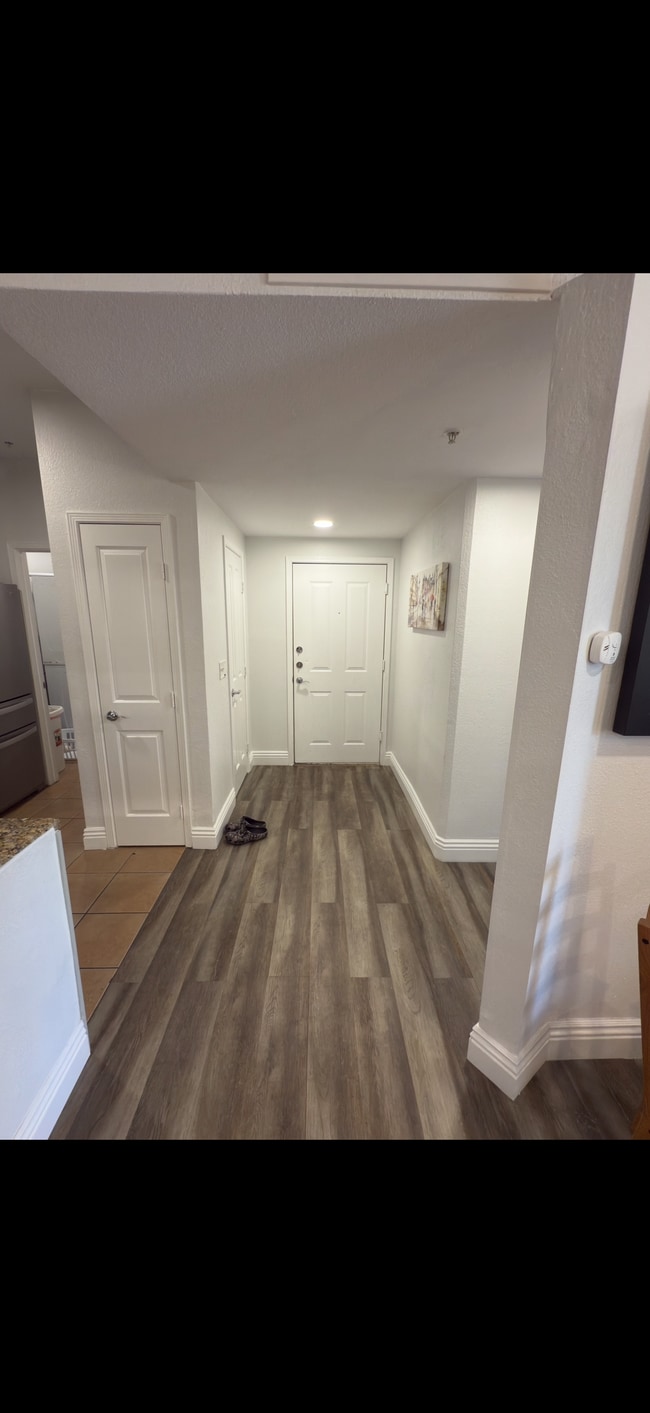 Building Photo - 22681 Oakgrove