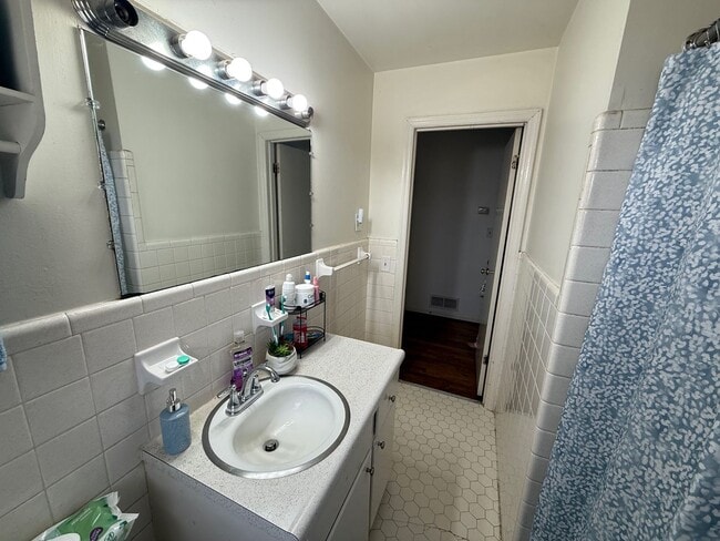 Building Photo - For Rent – 2 Bedroom Duplex in Watkinsville