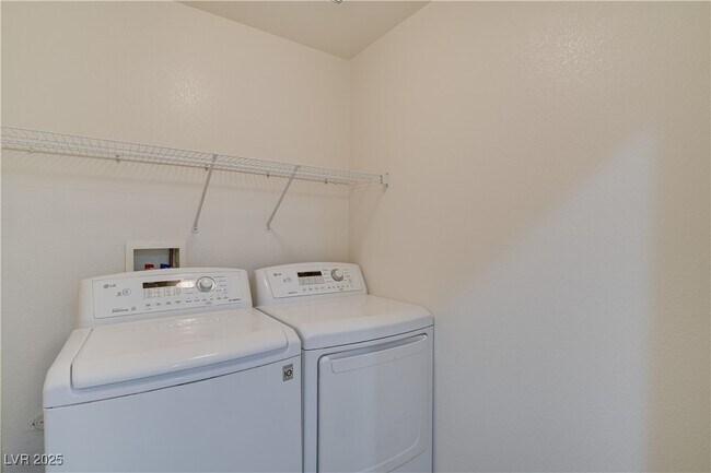 Building Photo - 4409 Santa Clarita Ave