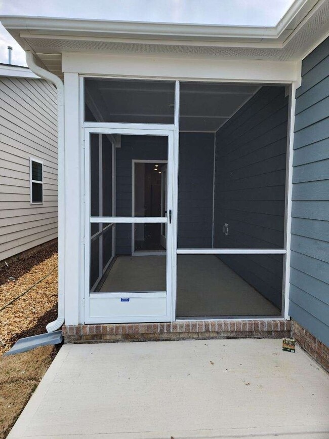 Building Photo - 553 Lemon Daisy Ln