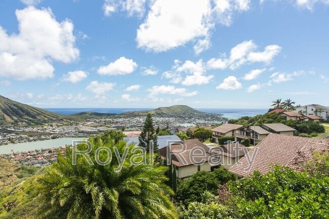 Building Photo - 1005 Kalahu Pl