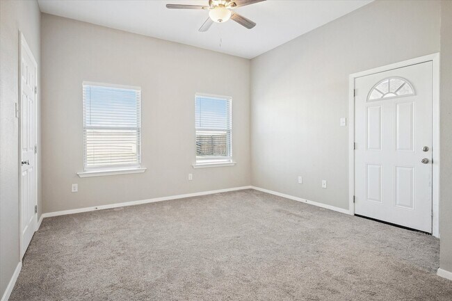 Building Photo - 516 Wood Dr