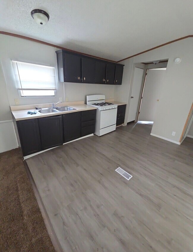 Building Photo - Affordable Mobile Home for sale