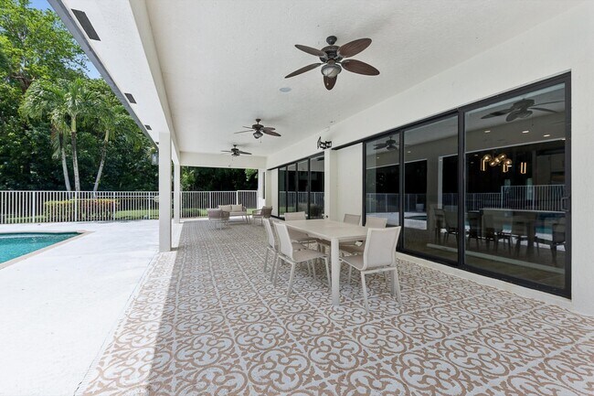 Building Photo - 8717 Estate Dr
