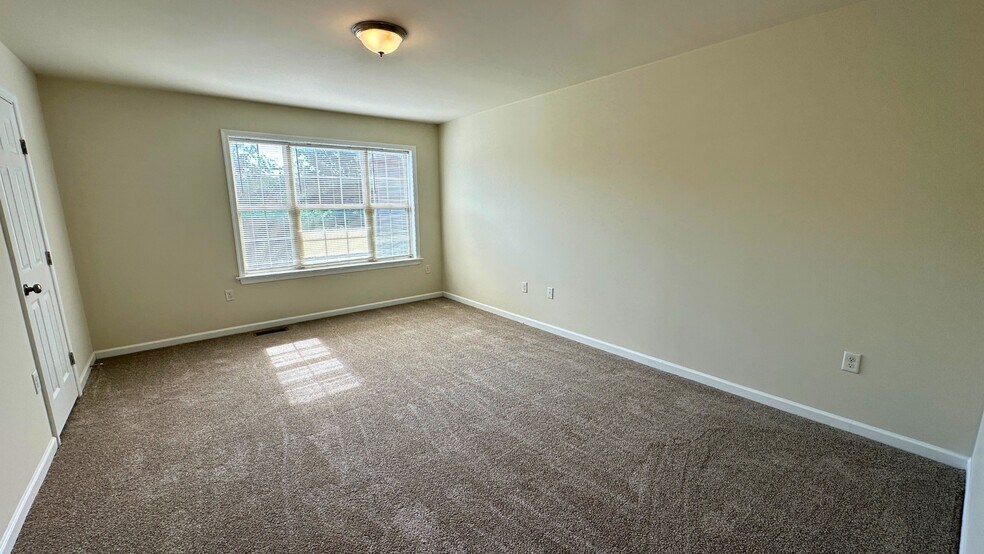 Building Photo - 344 Alexandria Ct