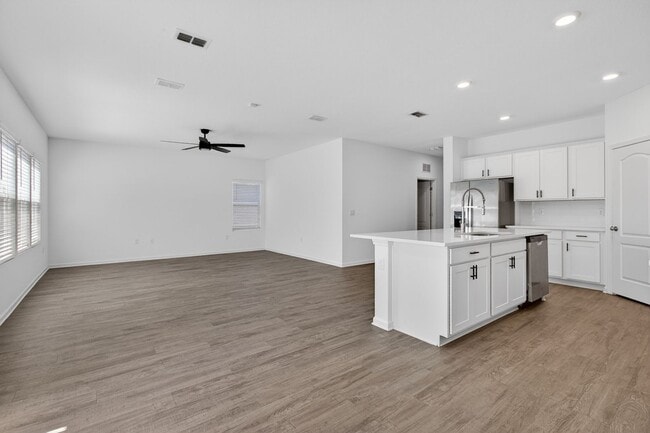 Building Photo - Welcome to your next home  in beautiful Green Cove Springs!