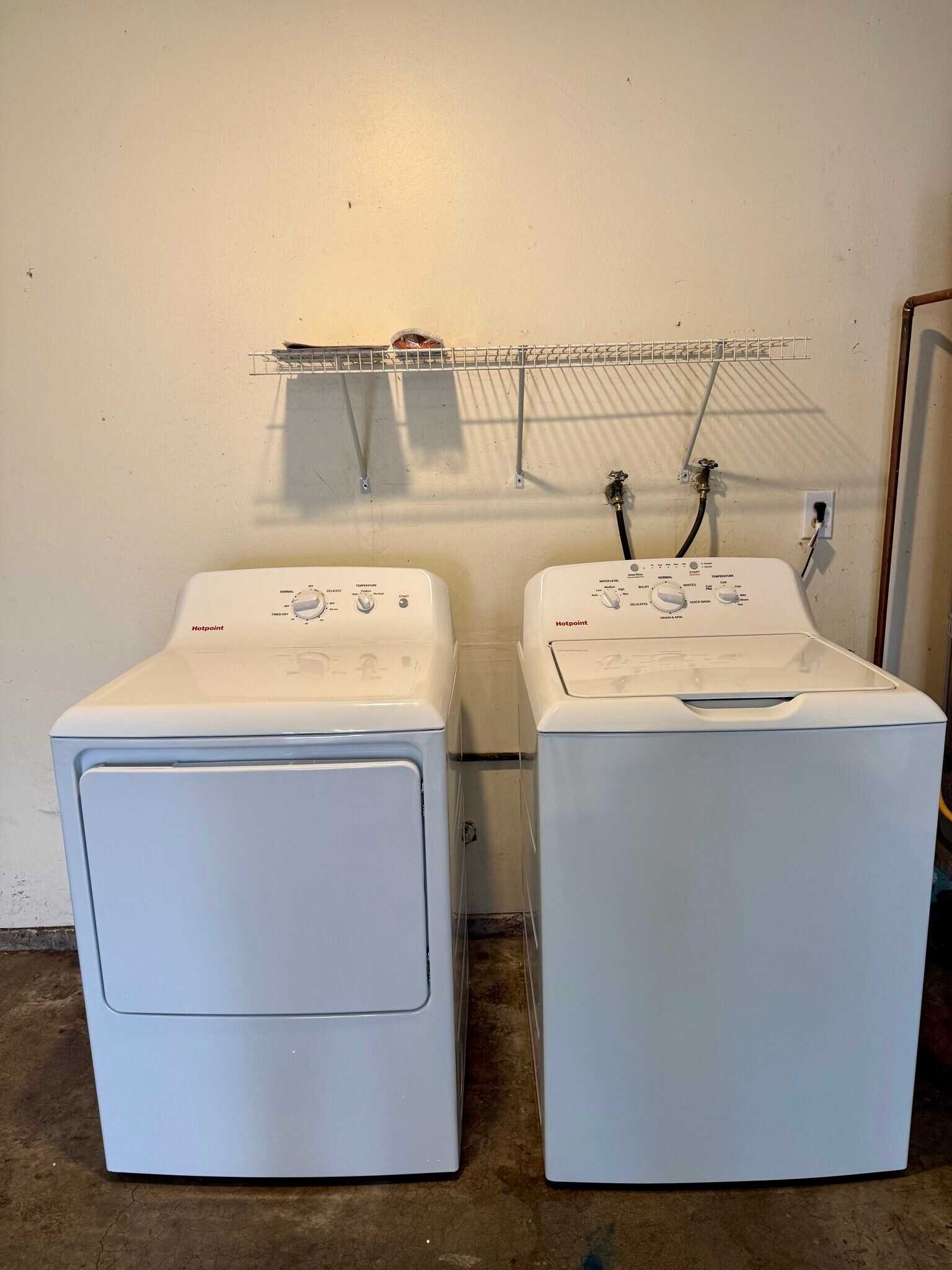 Building Photo - 7806 3rd Ave SE