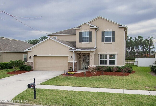 Primary Photo - Large 5/3 home ready to move in