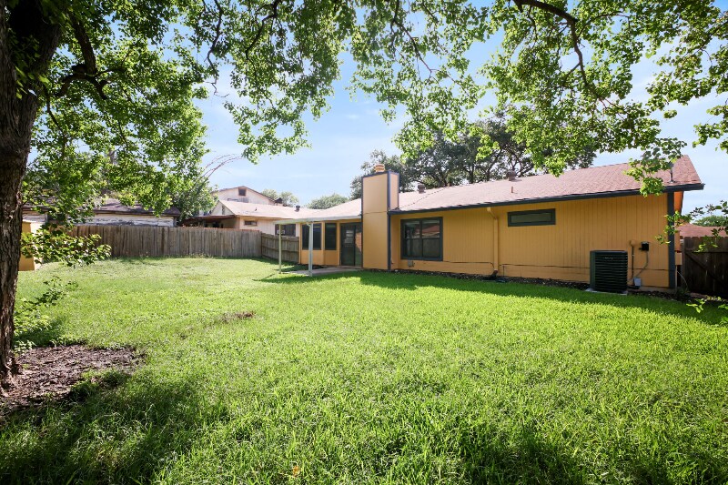 Building Photo - 7554 Oriental Trail
