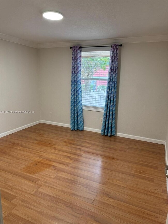 Building Photo - 7210 Southgate Blvd