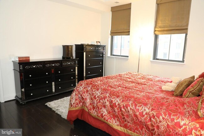 Building Photo - 1111 Oronoco St