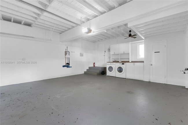 Building Photo - 1296 NE 99th St