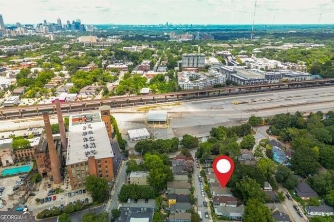 Building Photo - 154 Savannah St SE