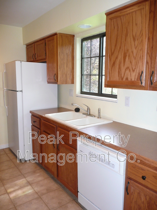 Building Photo - 2013 Lexington Ct