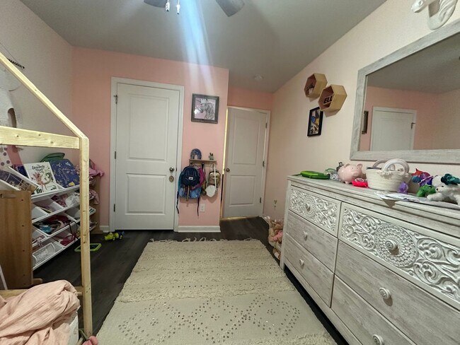 Building Photo - 307 Crayfish Ct