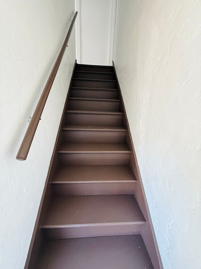 Building Photo - 1801 W 39th St