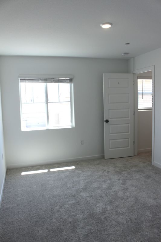 Building Photo - 12663 Snowy Owl Wy
