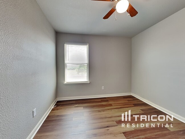 Building Photo - 4225 Elderberry St