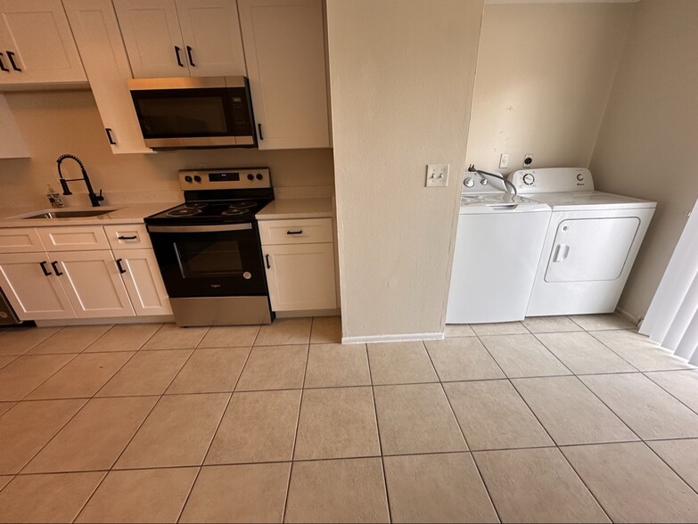 Building Photo - 7826 40th Avenue Dr W