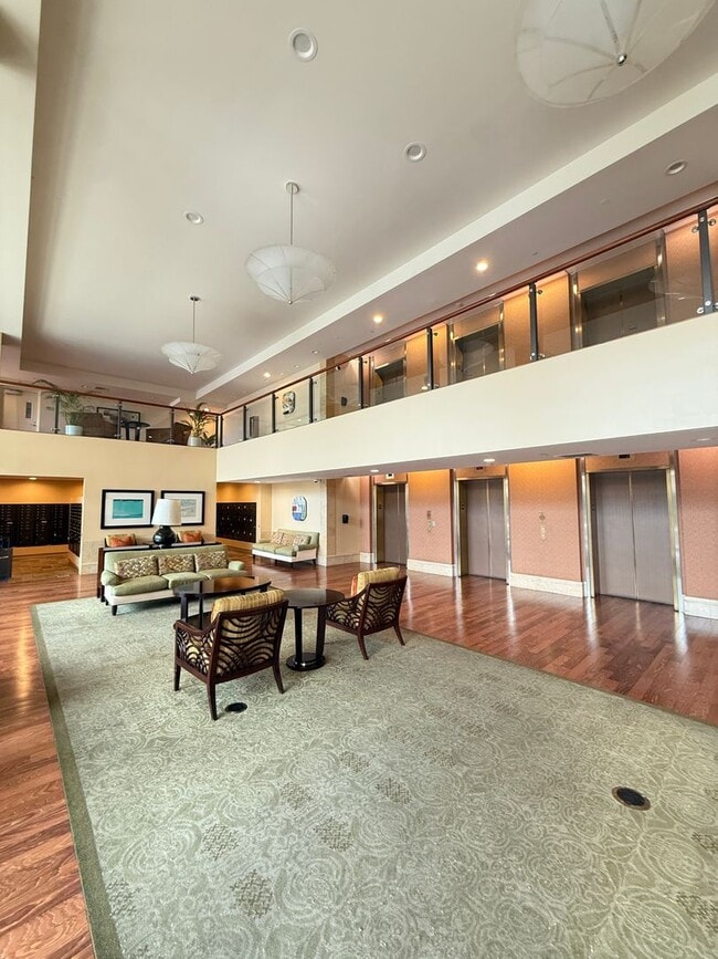 Building Photo - Kakaako, Ocean View, Amenities