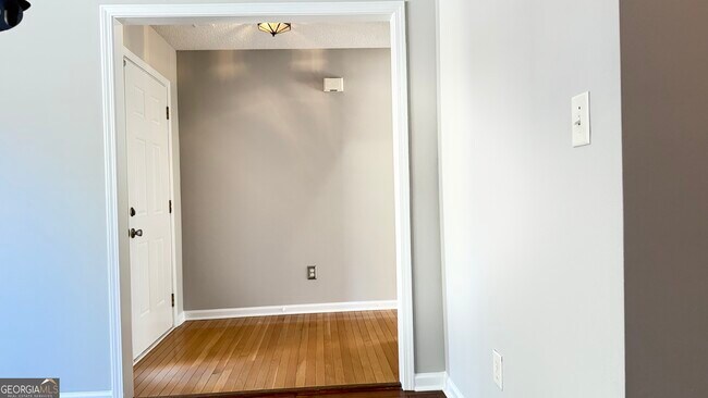 Building Photo - 273 Bainbridge Cir