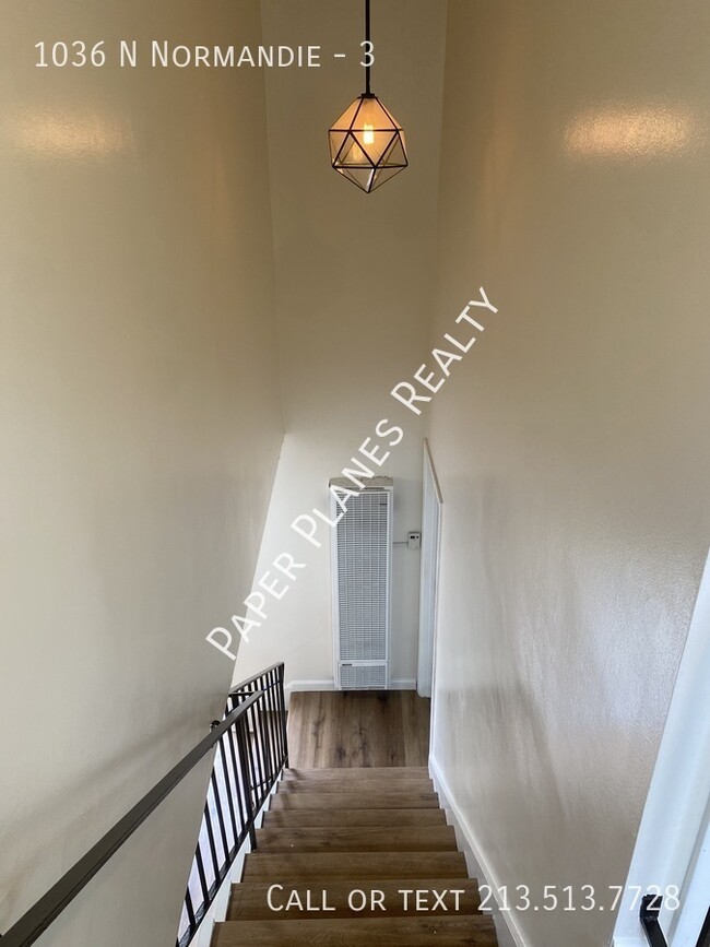 Building Photo - Townhouse in East Hollywood