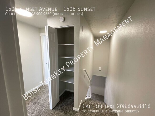Building Photo - 1504 Sunset Ave
