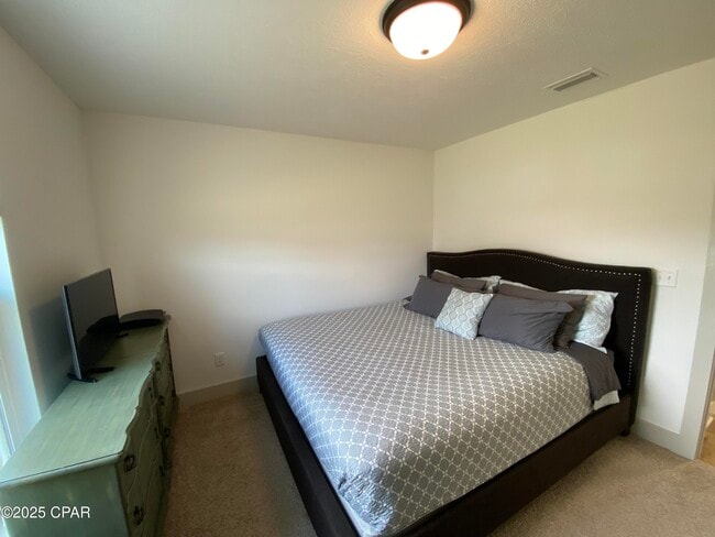 Building Photo - 3784 Redbud Wy